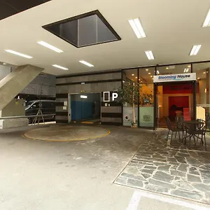 Blooming House *** Seul