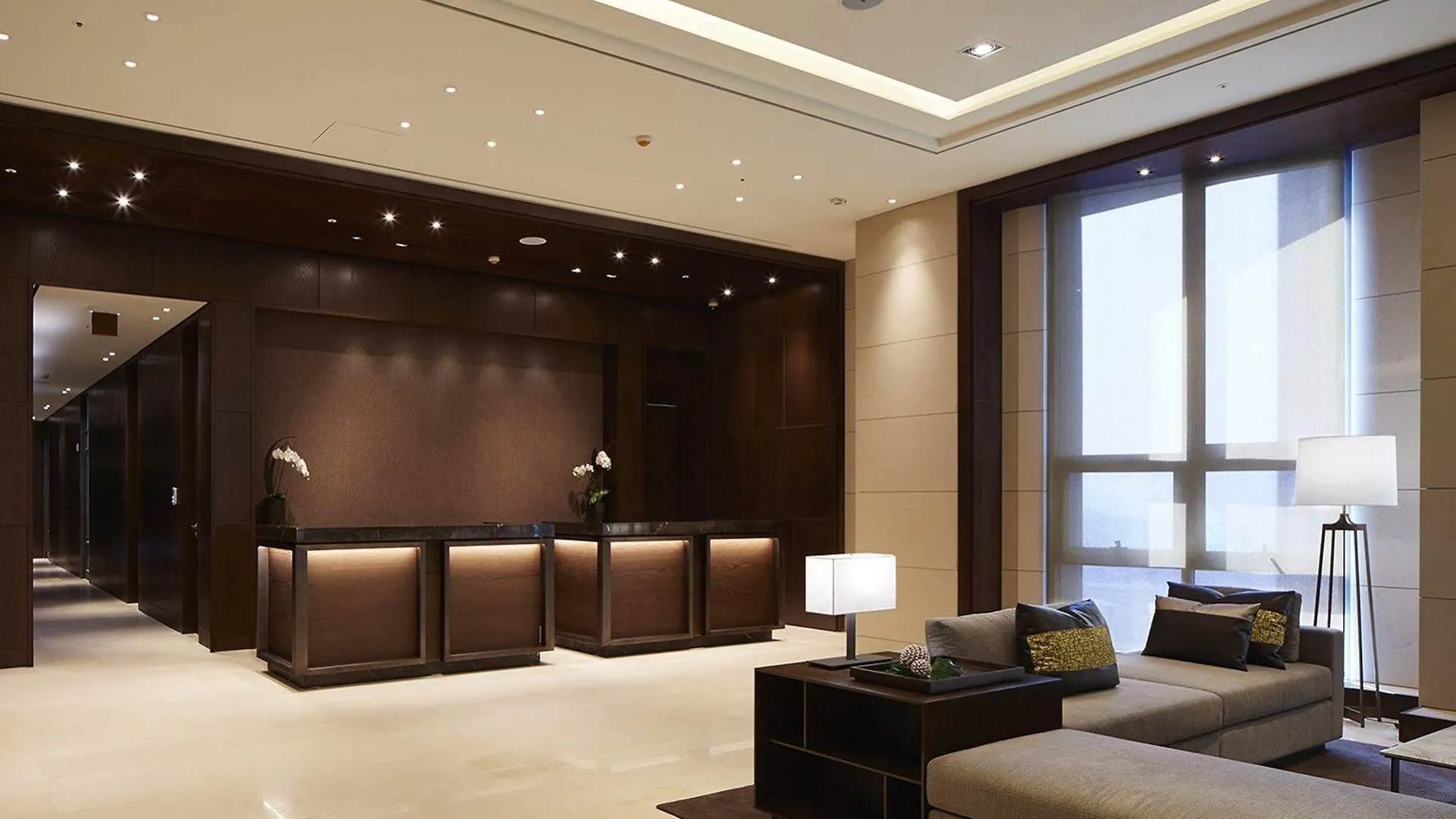 Four Points By Sheraton Josun, Seoul Station 4*,